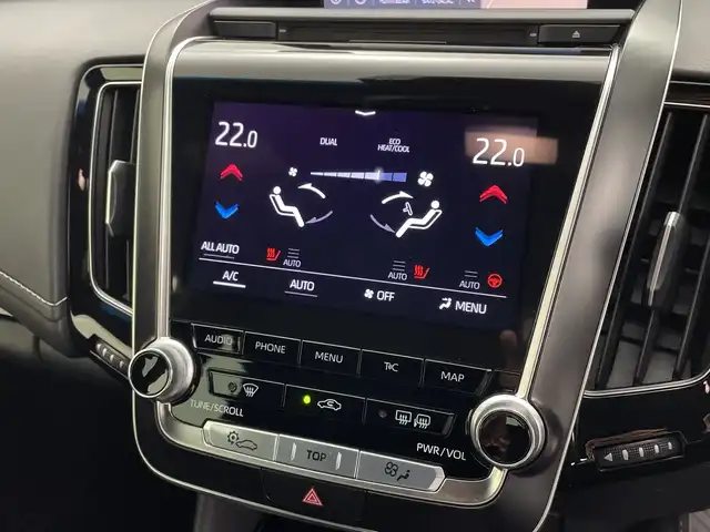 トヨタ クラウン ハイブリッド S Cパッケージ 鹿児島県 2020(令2)年 3.1万km ホワイトパールクリスタルシャイン 純正ナビ(T-Connect対応)/Bluetooth/フルセグTV/USB/AUX/Miracast/AM/FM/バックカメラ/サンルーフ/ブラインドスポットモニター/リヤクロストラフィックアラート/トヨタセーフティセンス/・プリクラッシュセーフティ/・レーントレーシングアシスト/・レーダークルーズコントロール/・ロードサインアシスト/・オートマチックハイビーム/ビルトインETC2.0/電動開閉トランク/合皮シート/パワーシート(D/N席)/LEDヘッドライト/LEDフォグランプ/ドアバイザー/純正17インチアルミホイール/サイド+カーテンエアバッグ/スマートキー/純正フロアマット