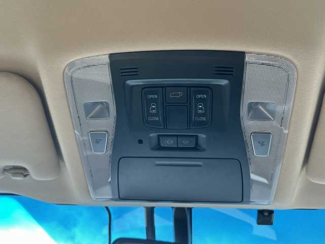 トヨタ ヴェルファイア V 千葉県 2017(平29)年 13.8万km ホワイトパールクリスタルシャイン アルパイン１１型ナビＥＶ１１Ｚ　アルパインフリップダウンモニター　バックカメラ　両側電動スライドドア　電動バックドア　ウッド調コンビハンドル　ETC ドラレコ 前後センサー　エアロ　純正１７インチＡＷ