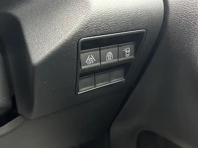 シトロエン シトロエン ベルランゴ マックス ブルーHDi 滋賀県 2024(令6)年 1.4万km 白 ワンオーナー/パノラマガラスサンルーフ/アクティブセーフティーブレーキ/純正インフォメーションディスプレイ/ACC/ブラインドスポットモニター/純正ディスプレイオーディオ/（BT/CarPlay）/バックカメラ/サイドカメラ/ETC/ドラレコ/コーナーセンサー/オートライト/インテリジェントハイビーム/純正１６インチAW/パドルシフト