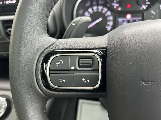 シトロエン シトロエン ベルランゴ マックス ブルーHDi 滋賀県 2024(令6)年 1.4万km 白 ワンオーナー/パノラマガラスサンルーフ/アクティブセーフティーブレーキ/純正インフォメーションディスプレイ/ACC/ブラインドスポットモニター/純正ディスプレイオーディオ/（BT/CarPlay）/バックカメラ/サイドカメラ/ETC/ドラレコ/コーナーセンサー/オートライト/インテリジェントハイビーム/純正１６インチAW/パドルシフト