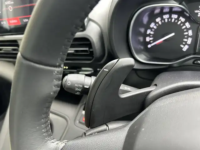 シトロエン シトロエン ベルランゴ マックス ブルーHDi 滋賀県 2024(令6)年 1.4万km 白 ワンオーナー/パノラマガラスサンルーフ/アクティブセーフティーブレーキ/純正インフォメーションディスプレイ/ACC/ブラインドスポットモニター/純正ディスプレイオーディオ/（BT/CarPlay）/バックカメラ/サイドカメラ/ETC/ドラレコ/コーナーセンサー/オートライト/インテリジェントハイビーム/純正１６インチAW/パドルシフト