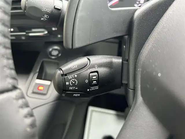 シトロエン シトロエン ベルランゴ マックス ブルーHDi 滋賀県 2024(令6)年 1.4万km 白 ワンオーナー/パノラマガラスサンルーフ/アクティブセーフティーブレーキ/純正インフォメーションディスプレイ/ACC/ブラインドスポットモニター/純正ディスプレイオーディオ/（BT/CarPlay）/バックカメラ/サイドカメラ/ETC/ドラレコ/コーナーセンサー/オートライト/インテリジェントハイビーム/純正１６インチAW/パドルシフト