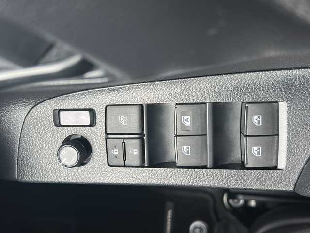 トヨタ シエンタ X 沖縄県 2020(令2)年 2万km アバンギャルドブロンズメタリック 純正ナビ・TV・Bluetooth・CD/片側パワースライドドア/ドライブレコーダー/ETC/USB/電動格納ミラー/サイドバイザー