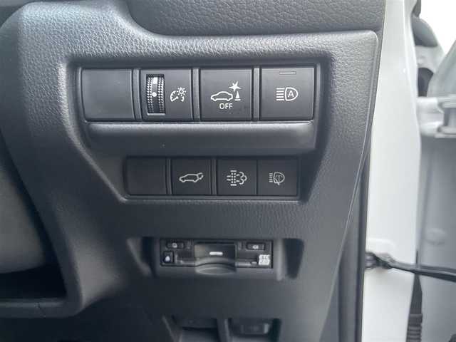 トヨタ ランドクルーザー ２５０ VX 道東・釧路十勝 2024(令6)年 0.4万km プラチナホワイトパールマイカ ワンオーナー/トヨタセーフティセンス/・プリクラッシュセーフティ/・レーンディパーチャーアラート/・ブラインドスポットモニター/・クリアランスソナー/・ロードサインアシスト/・レーダークルーズコントロール/純正T-Connectトナビ/　DTV/Bluetooth/　AppleCarPlay/AndroidAuto/　USB/HDMI/Miracast/サンルーフ/パノラミックビューモニター/デジタルインナーミラー/ビルトインETC2.0/パワーバックドア/革巻きステアリング/ステアリングスイッチ/ステアリングヒーター/前席シートヒーター/前席シートベンチレーション/運転席パワーシート/電子パーキング/ブレーキオートホールド/プッシュスタート/スマートキー/丸目LEDヘッドライト/フォグランプ/オートライト/オートマチックハイビーム