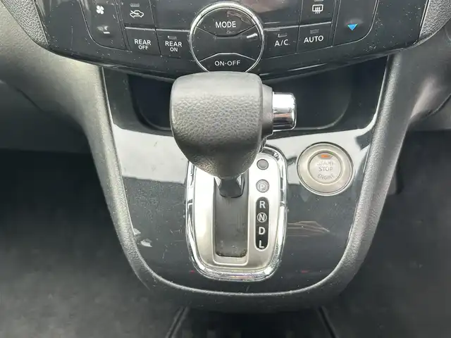 日産 セレナ ハイウェイスター S HV Vセレ 愛知県 2013(平25)年 11.5万km エターナルスノーホワイト /ワンオーナー車//純正メモリナビ//AM/FM/CD/DVD/BT//フルセグ/USB/SD/AUX//オートヘッドライト//ALPINE社製フリップダウンモニター//クルーズコントロール//ECO MODE//ISOFIX//純正フロアマット//純正ドアバイザー//ステアリングスイッチ//保証書//取扱説明書//スペアキー