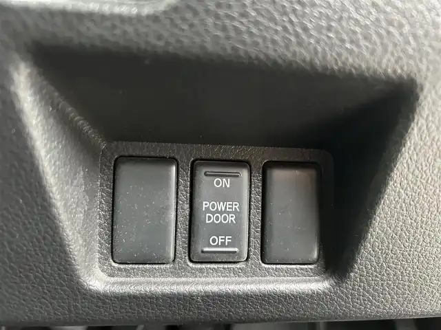 日産 セレナ ハイウェイスター S HV Vセレ 愛知県 2013(平25)年 11.5万km エターナルスノーホワイト /ワンオーナー車//純正メモリナビ//AM/FM/CD/DVD/BT//フルセグ/USB/SD/AUX//オートヘッドライト//ALPINE社製フリップダウンモニター//クルーズコントロール//ECO MODE//ISOFIX//純正フロアマット//純正ドアバイザー//ステアリングスイッチ//保証書//取扱説明書//スペアキー