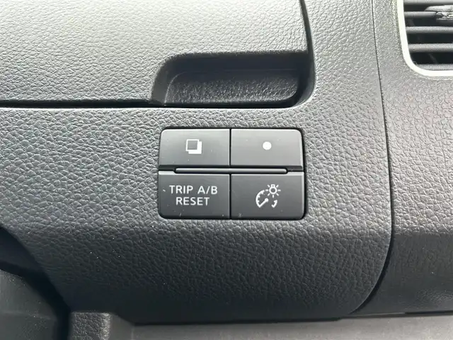 日産 セレナ ハイウェイスター S HV Vセレ 愛知県 2013(平25)年 11.5万km エターナルスノーホワイト /ワンオーナー車//純正メモリナビ//AM/FM/CD/DVD/BT//フルセグ/USB/SD/AUX//オートヘッドライト//ALPINE社製フリップダウンモニター//クルーズコントロール//ECO MODE//ISOFIX//純正フロアマット//純正ドアバイザー//ステアリングスイッチ//保証書//取扱説明書//スペアキー