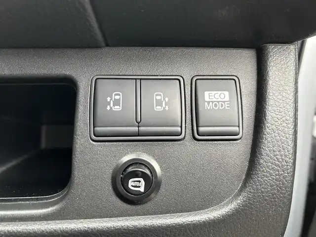 日産 セレナ ハイウェイスター S HV Vセレ 愛知県 2013(平25)年 11.5万km エターナルスノーホワイト /ワンオーナー車//純正メモリナビ//AM/FM/CD/DVD/BT//フルセグ/USB/SD/AUX//オートヘッドライト//ALPINE社製フリップダウンモニター//クルーズコントロール//ECO MODE//ISOFIX//純正フロアマット//純正ドアバイザー//ステアリングスイッチ//保証書//取扱説明書//スペアキー