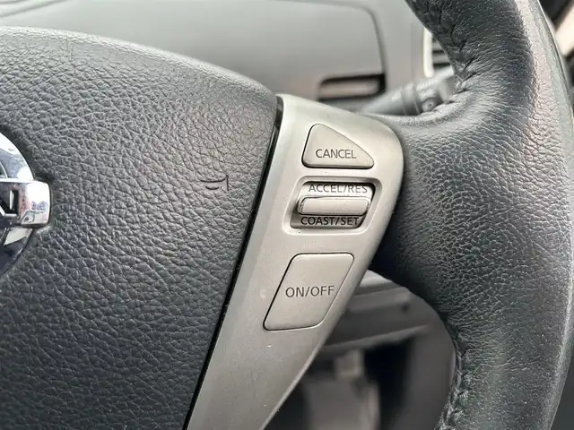 日産 セレナ ハイウェイスター S HV Vセレ 愛知県 2013(平25)年 11.5万km エターナルスノーホワイト /ワンオーナー車//純正メモリナビ//AM/FM/CD/DVD/BT//フルセグ/USB/SD/AUX//オートヘッドライト//ALPINE社製フリップダウンモニター//クルーズコントロール//ECO MODE//ISOFIX//純正フロアマット//純正ドアバイザー//ステアリングスイッチ//保証書//取扱説明書//スペアキー