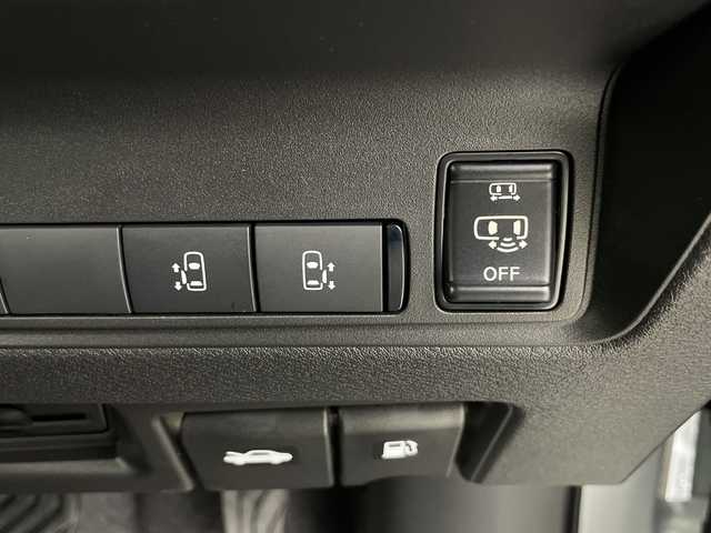 日産 セレナ e－パワー ハイウェイスター V 埼玉県 2025(令7)年 0.1千km プリズムホワイト 登録済未使用車/純正フリップダウンモニター/純正ナビ/(Bluetooth/HDMI/USB/AM/FM)/地デジフルセグ/全方位カメラ/ETC2.0/プロパイロット/車線逸脱警報/ブラインドスポットモニター/先行車発進お知らせ機能/ドライバーモニター/ハンドル支援/ドライブモードセレクト/ワイヤレス充電/デジタルインナーミラー/e Pedal/電子パーキングシステム/オートブレーキホールド/プッシュスタート/ステアリングリモコン/純正16インチアルミホイール