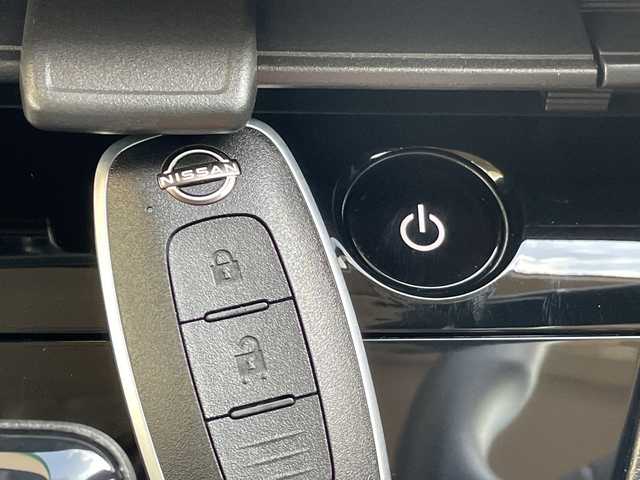 日産 サクラ X 愛知県 2023(令5)年 0.6万km ホワイトパール 純正9型ナビ/バックカメラ/コーナーセンサー/純正アルミホイール/LEDヘッドライト/オートマチックハイビーム/衝突軽減システム/フルセグ/CD DVD/Bluetooth/ステアリングスイッチ/スマートキー/プッシュスタート