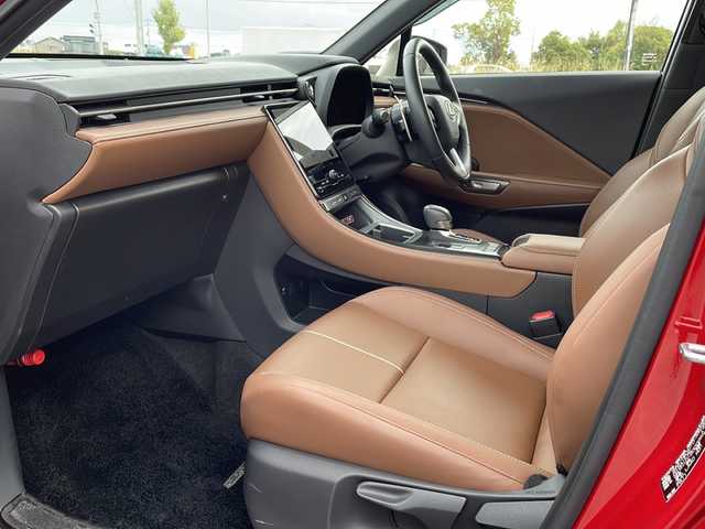 レクサス ＬＢＸ リラックス 徳島県 2024(令6)年 1.6万km 赤 1オーナー/純正ナビ/(AM.FM.BT.フルセグ.カープレイ)/全周囲カメラ/セーフティシステム＋/前席シートヒーター/LEDヘッドライト/置くだけ充電/アドバンスドパーク/ヘッドアップディスプレイ/パワーバッグドア/ステアリングヒーター/ETC2.0/純正アルミホイール