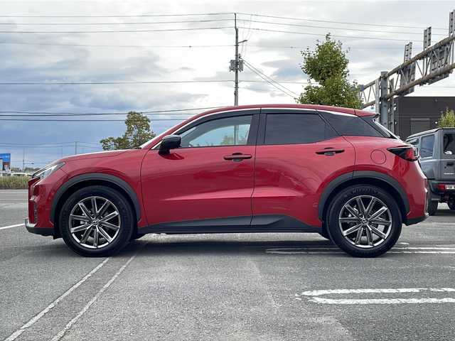 レクサス ＬＢＸ リラックス 徳島県 2024(令6)年 1.6万km 赤 1オーナー/純正ナビ/(AM.FM.BT.フルセグ.カープレイ)/全周囲カメラ/セーフティシステム＋/前席シートヒーター/LEDヘッドライト/置くだけ充電/アドバンスドパーク/ヘッドアップディスプレイ/パワーバッグドア/ステアリングヒーター/ETC2.0/純正アルミホイール