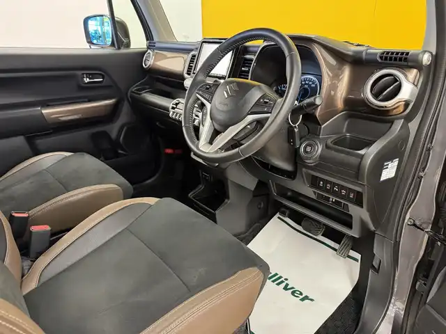 スズキ クロスビー HYBRID MZ 群馬県 2022(令4)年 2.6万km ミネラルグレーメタリック/メロウディープレッド2トーン スズキセーフティサポート/・デュアルセンサーブレーキサポートII/・アダプティブクルーズコントロール /・車線維持支援機能/・車線逸脱抑制機能/・ブラインドスポットモニター/・後退時ブレーキサポート/・後方誤発進抑制機能/純正ナビ/　フルセグ/BT/CD/DVD/ハーフレザーシート/全方位カメラ/LEDヘッドライト/シートヒーター/ビルトインETC2.0/純正16インチAW/ステアリングスイッチ/純正フロアマット/スマートキー/プッシュスタート