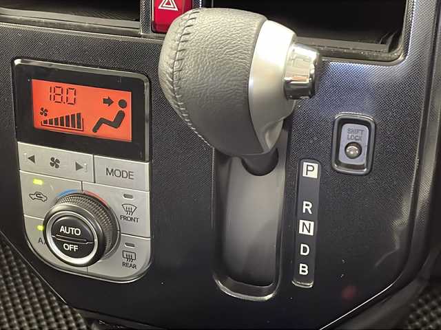 トヨタ タンク G－T 千葉県 2018(平30)年 2.6万km ブラックマイカメタリック 社外ナビ　MDV-L505W/(Bluetooth/ipod/USB/CD/DVD/AM/FM)/地デジフルセグ/前席シートヒーター/両側パワースライドドア/前後ドライブレコーダー/ETC/クルーズコントロール/アイドリングストップ/ロールサンシェード/シートバックテーブル/電動格納式ミラー/ウィンカーミラー/社外ドアバイザー/社外フロアマット/ステアリングリモコン（ナビ連動なし）/オートライト/フォグランプ/横滑り防止