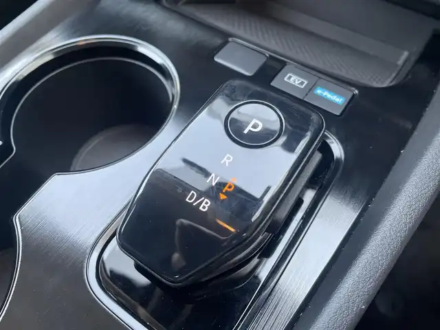 日産 エクストレイル X e－4ORCE 岩手県 2022(令4)年 3.2万km ブリリアントホワイトパール 純正9インチナビ /オートエアコン　/プッシュスタート　/シートヒーター　/ETC /ドラレコ /バックカメラ　/純正アルミホイール　/ＬＥＤヘッドライト　/ステアリングヒーター　/ステアリグスイッチ/オートブレーキホールド　/クルーズコントロール