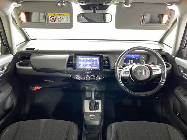 ホンダ フィット e:HEVホーム 福岡県 2022(令4)年 0.9万km プラチナホワイトパール ・フルセグTV/・ACC/・CD/DVD/・ブレーキホールド/・Bカメラ/・前後ドラレコ/・プッシュスタート/・ETC/・Bluetooth/・AM/FM