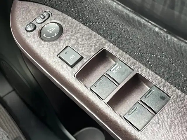 ホンダ Ｎ ＯＮＥ プレミアム ツアラー Lパッケージ 奈良県 2013(平25)年 5.5万km プレミアムブルームーンパール 純正ディスプレイオーディオ　/バックカメラ　/Ｂｌｕｅｔｏｏｔｈ　/ＥＴＣ　/ＨＤＭＩ接続　/クルーズコントロール/パドルシフト　/ＣＤチェンジャー　/純正フロアマット　/純正アルミホイール　/サイドカーテンエアバッグ