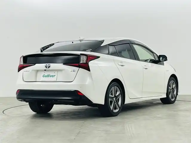 トヨタ プリウス Sツーリングセレクション 福島県 2020(令2)年 2.2万km ホワイトパールクリスタルシャイン 純正SDナビゲーション/型式：NSZT-Y68T/【CD/DVD/Bluetooth/SD/フルセグTV】/・全方位カメラ/・前後ドライブレコーダー/・ETC2.0/プリクラッシュセーフティ/レーンキープアシスト/レーダークルーズコントロール/オートマチックハイビーム/パーキングサポートブレーキ/ふらつき検知/前後コーナーセンサー/運転席＋助手席シートヒーター/ステアリングスイッチ/LEDヘッドライト/・オートライト/・フロントフォグライト/純正17インチアルミホイール/ABS/横滑り防止装置/ドアバイザー/プッシュスタート/・スマートキー/・スペアキー/保証書