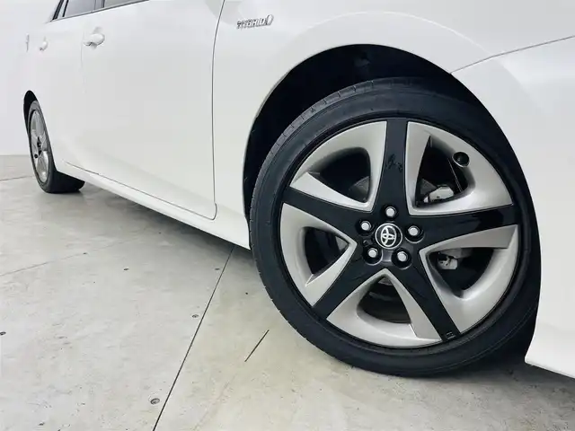 トヨタ プリウス Sツーリングセレクション 福島県 2020(令2)年 2.2万km ホワイトパールクリスタルシャイン 純正SDナビゲーション/型式：NSZT-Y68T/【CD/DVD/Bluetooth/SD/フルセグTV】/・全方位カメラ/・前後ドライブレコーダー/・ETC2.0/プリクラッシュセーフティ/レーンキープアシスト/レーダークルーズコントロール/オートマチックハイビーム/パーキングサポートブレーキ/ふらつき検知/前後コーナーセンサー/運転席＋助手席シートヒーター/ステアリングスイッチ/LEDヘッドライト/・オートライト/・フロントフォグライト/純正17インチアルミホイール/ABS/横滑り防止装置/ドアバイザー/プッシュスタート/・スマートキー/・スペアキー/保証書