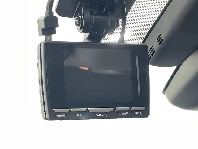 トヨタ プリウス Sツーリングセレクション 福島県 2020(令2)年 2.2万km ホワイトパールクリスタルシャイン 純正SDナビゲーション/型式：NSZT-Y68T/【CD/DVD/Bluetooth/SD/フルセグTV】/・全方位カメラ/・前後ドライブレコーダー/・ETC2.0/プリクラッシュセーフティ/レーンキープアシスト/レーダークルーズコントロール/オートマチックハイビーム/パーキングサポートブレーキ/ふらつき検知/前後コーナーセンサー/運転席＋助手席シートヒーター/ステアリングスイッチ/LEDヘッドライト/・オートライト/・フロントフォグライト/純正17インチアルミホイール/ABS/横滑り防止装置/ドアバイザー/プッシュスタート/・スマートキー/・スペアキー/保証書