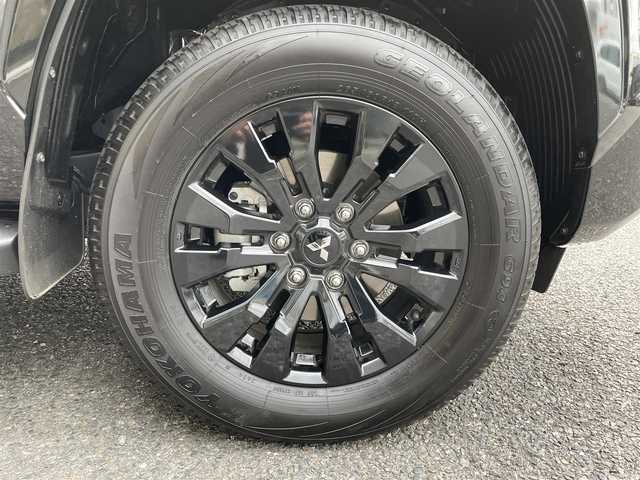 三菱 トライトン GSR 福島県 2024(令6)年 0.1万km ダイヤモンドブラックマイカ 全方位カメラ/衝突軽減ブレーキ/レザーシート/ブラインドスポットモニター/純正ディスプレイオーディオ/LEDヘッドライト/運転席パワーシート