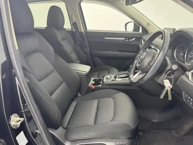 マツダ ＣＸ－５ XD プロアクティブ 愛知県 2018(平30)年 4.4万km ジェットブラックマイカ ・純正ナビ/・Bluetooth/・全方位カメラ/・フルセグTV/・i-ACTIVSENSE/・衝突被害軽減システム/・レーンキープアシスト/・コーナーセンサー/・横滑り防止装置/・ブラインドスポットモニター/・オートライト/・LEDヘッドライト/・パワーシート/・シートヒーター/・ステアリングヒーター/・純正AW/・ドライブレコーダー/・プッシュスタート/・スマートキー/・スペアキー
