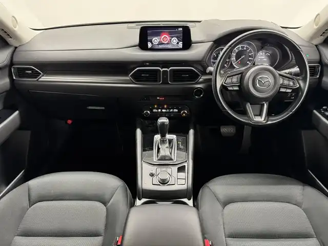 マツダ ＣＸ－５ XD プロアクティブ 三重県 2018(平30)年 4.4万km ジェットブラックマイカ ディーゼル・ターボ/FF/MTモード付フロア6AT/純正 7インチナビ/（FM/AM/aha/Stitcher/Bluetooth/USB/CD*/DVD*/AUX/TV*）/【OP】360°ビュー・モニター*/ドライブレコーダー 前後/ETC/安全/・スマートシティブレーキサポート（SCBS）/・スマートブレーキサポート（SBS）/・車線逸脱警報システム（LDWS）/・ブラインドスポットモニタリング（BSM）＋リアクロストラフィックアラート（RCTA）/・レーンキープアシストシステム（LAS）/・交通標識認識システム（TSR）/・ドライバーアテンションアラート（DAA）/・パーキングセンサーシステム（前*後）/・ハイビームコントロールシステム（HBC）/など/装備/・パワーテールゲート/・メモリーパワーシート（D10way）/・シートヒーター（D/N）/・ステアリングヒーター/・アクティブドライビングディスプレイ（HUD）/・左右独立オートエアコン/・レインセンサー・ワイパー/・ステアリングスイッチ/・プッシュスタート/・自動防眩ルームミラー/・スマートキーx2/・純正19inAW/・取/ナビ取/など