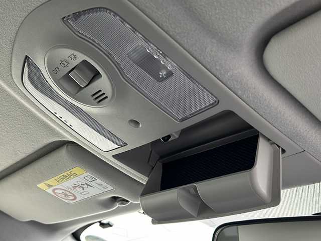 トヨタ プリウス S ツーリングセレクション 岐阜県 2013(平25)年 5.1万km ホワイトパールクリスタルシャイン 純正ナビ/（BT/フルセグ/CD/DVD/SD）/バックカメラ/ETC/スマートキー/プッシュスタート/スペアキー/純正アルミホイール/純正フロアマット/純正ドアバイザー/オートライト/横滑り防止装置/取扱説明書