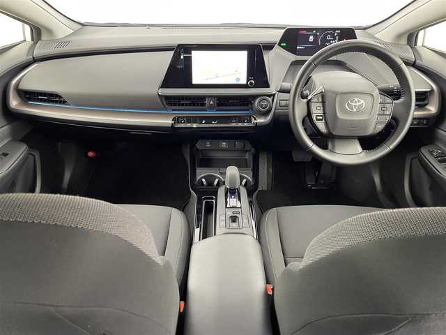 トヨタ プリウス G 埼玉県 2023(令5)年 2.9万km プラチナホワイトパールマイカ 純正ナビ（BT/AM/FM）/フルセグTV/バックカメラ/レーダークルーズコントロール/プリクラッシュセーフティ/レーンキープアシスト/横滑り防止装置/盗難防止装置/前後コーナーセンサー/LEDヘッドライト/前席シートヒーター/前後ドライブレコーダー/ETC2.0/純正フロアマット/スマートキー