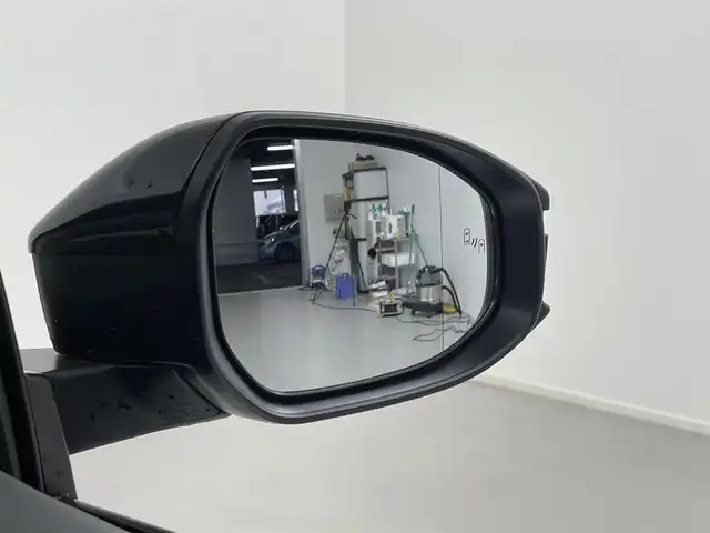 トヨタ プリウス G 埼玉県 2023(令5)年 2.9万km プラチナホワイトパールマイカ 純正ナビ（BT/AM/FM）/フルセグTV/バックカメラ/レーダークルーズコントロール/プリクラッシュセーフティ/レーンキープアシスト/横滑り防止装置/盗難防止装置/前後コーナーセンサー/LEDヘッドライト/前席シートヒーター/前後ドライブレコーダー/ETC2.0/純正フロアマット/スマートキー