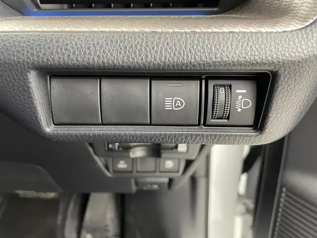 トヨタ プリウス G 埼玉県 2023(令5)年 2.9万km プラチナホワイトパールマイカ 純正ナビ（BT/AM/FM）/フルセグTV/バックカメラ/レーダークルーズコントロール/プリクラッシュセーフティ/レーンキープアシスト/横滑り防止装置/盗難防止装置/前後コーナーセンサー/LEDヘッドライト/前席シートヒーター/前後ドライブレコーダー/ETC2.0/純正フロアマット/スマートキー