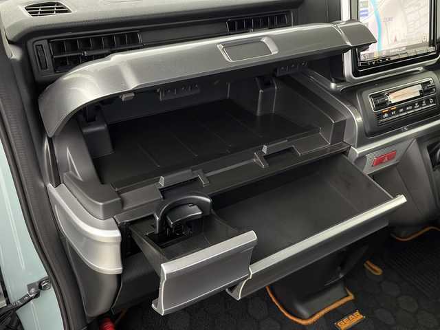 スズキ スペーシア ギア HYBRID XZ 新潟県 2019(平31)年 1.8万km オフブルーメタリック/ガンメタリック2トーンルーフ 純正メーカーOPナビ/・CD/DVD/Bluetooth/iPod/USB/フルセグ/全周囲モニター/衝突被害軽減システム/レーンキープアシスト/純正ビルトインETC/フロントドライブレコーダー/両側パワースライドドア/純正フロアマット/前席シートヒーター/純正LEDヘッドライト/オートライト/オートマチックハイビーム/純正14インチAW夏タイヤ/ABS/横滑り防止機能/リアコーナーセンサー/盗難防止装置/アイドリングストップ/スペアキー