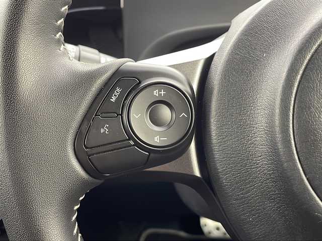 トヨタ アクア G GRスポーツ 17インチPKG 愛知県 2018(平30)年 5.4万km ホワイトパールクリスタルシャイン 純正ナビ/・Bluetooth/・CD/DVD/・フルセグテレビ/・HDMI/ハーフレザーシート/衝突軽減ブレーキ/レーンキープアシスト/オートマチックハイビーム/ＬＥＤヘッドライト/ビルトインＥＴＣ