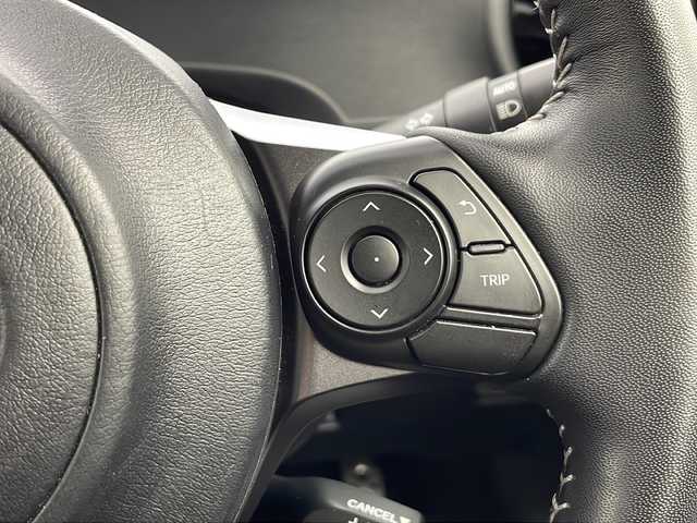 トヨタ アクア G GRスポーツ 17インチPKG 愛知県 2018(平30)年 5.4万km ホワイトパールクリスタルシャイン 純正ナビ/・Bluetooth/・CD/DVD/・フルセグテレビ/・HDMI/ハーフレザーシート/衝突軽減ブレーキ/レーンキープアシスト/オートマチックハイビーム/ＬＥＤヘッドライト/ビルトインＥＴＣ