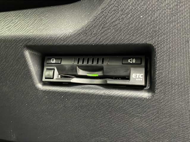 トヨタ アクア G GRスポーツ 17インチPKG 愛知県 2018(平30)年 5.4万km ホワイトパールクリスタルシャイン 純正ナビ/・Bluetooth/・CD/DVD/・フルセグテレビ/・HDMI/ハーフレザーシート/衝突軽減ブレーキ/レーンキープアシスト/オートマチックハイビーム/ＬＥＤヘッドライト/ビルトインＥＴＣ