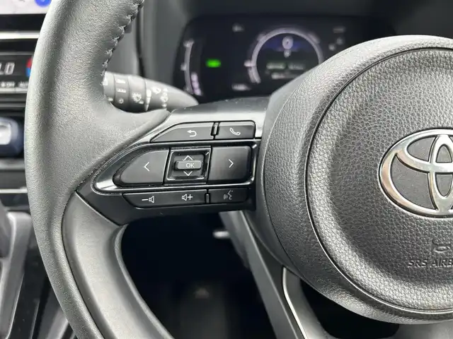 トヨタ シエンタ ハイブリッド Z 愛媛県 2023(令5)年 1.2万km ブラック ワンオーナー/10.5インチDPオーディオ/Bluetooth/ラジオ/フルセグTV/Bカメラ/全方位カメラ/AC100V電源/スペアキー/追従型クルコン/USB入力端子/ETC2.0/シートヒーター/ステアリングヒーター/両側パワスラ/横滑り防止装置/前後コーナーセンサー/レーンキープアシスト/オートライト/オートマチックハイビーム/LEDヘッドライト/Wサイドエアバッグ