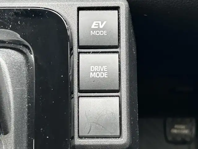 トヨタ シエンタ ハイブリッド Z 愛媛県 2023(令5)年 1.2万km ブラック ワンオーナー/10.5インチDPオーディオ/Bluetooth/ラジオ/フルセグTV/Bカメラ/全方位カメラ/AC100V電源/スペアキー/追従型クルコン/USB入力端子/ETC2.0/シートヒーター/ステアリングヒーター/両側パワスラ/横滑り防止装置/前後コーナーセンサー/レーンキープアシスト/オートライト/オートマチックハイビーム/LEDヘッドライト/Wサイドエアバッグ