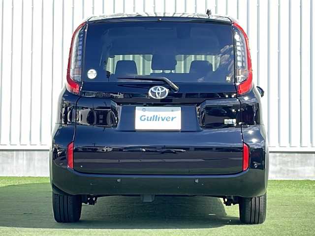 トヨタ シエンタ ハイブリッド Z 香川県 2023(令5)年 1.2万km ブラック 登録時走行距離：11683km/トヨタセーフティーセンス/→プリクラッシュセーフティ/→レーダークルーズコントロール/→緊急時操舵支援/10.5インチDPオーディオ/→Bluetooth/ラジオ/フルセグTV/Bカメラ/パノミックビューモニター/ブラインドスポットモニター/USB入力端子/ETC2.0/シートヒーター/ステアリングヒーター/革巻きステアリング/ステアリングリモコン/両側パワスラ/前後コーナーセンサー/レーンキープアシスト/オートライト/オートマチックハイビーム/LEDヘッドライト