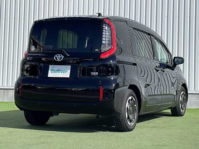 トヨタ シエンタ ハイブリッド Z 香川県 2023(令5)年 1.2万km ブラック 登録時走行距離：11683km/トヨタセーフティーセンス/→プリクラッシュセーフティ/→レーダークルーズコントロール/→緊急時操舵支援/10.5インチDPオーディオ/→Bluetooth/ラジオ/フルセグTV/Bカメラ/パノミックビューモニター/ブラインドスポットモニター/USB入力端子/ETC2.0/シートヒーター/ステアリングヒーター/革巻きステアリング/ステアリングリモコン/両側パワスラ/前後コーナーセンサー/レーンキープアシスト/オートライト/オートマチックハイビーム/LEDヘッドライト