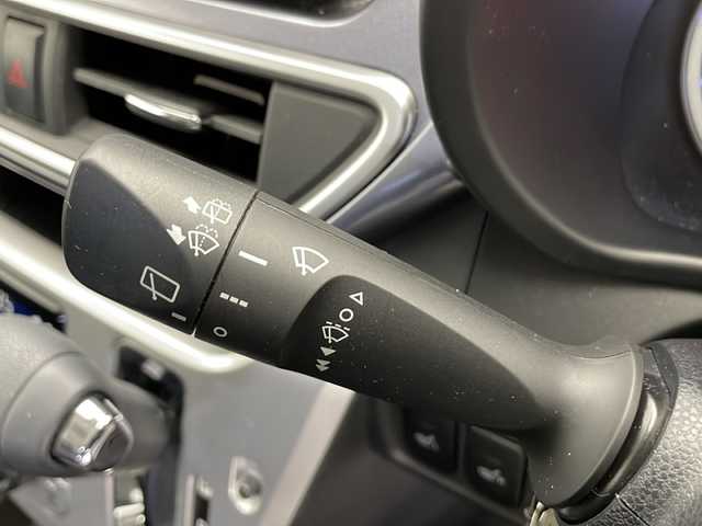 ダイハツ キャスト アクティバ G リミテッド SAⅢ 長野県 2018(平30)年 4.3万km パールホワイトⅢ 4WD/社外ナビ/（ワンセグ/Bluetooth/CD/DVD)/全方位モニター/ETC/衝突軽減ブレーキ/前席シートヒーター/LEDヘッドライト/全席シートカバー/ステアリングスイッチ/ダウンヒルアシストコントロール/ヘッドライトレベライザー/オートライト/オートマチックハイビーム/アイドリングストップ/スマートキー/スペアキー