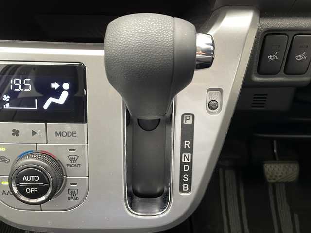 ダイハツ キャスト アクティバ G リミテッド SAⅢ 長野県 2018(平30)年 4.3万km パールホワイトⅢ 4WD/社外ナビ/（ワンセグ/Bluetooth/CD/DVD)/全方位モニター/ETC/衝突軽減ブレーキ/前席シートヒーター/LEDヘッドライト/全席シートカバー/ステアリングスイッチ/ダウンヒルアシストコントロール/ヘッドライトレベライザー/オートライト/オートマチックハイビーム/アイドリングストップ/スマートキー/スペアキー