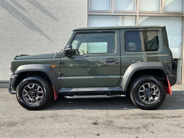 スズキ ジムニー シエラ JC 大阪府 2022(令4)年 1.4万km ジャングルグリーン ワンオーナー/IPFオフロードランプ/CARSTYLEサイドダクトプロテクター/純正８インチSDナビ/（フルセグ／ＢＴ／ＣＤ／ＤＶＤ）/バックカメラ/クルーズコントロール/レーンキープアシスト/衝突被害軽減システム/横滑り防止装置/ダウンヒルアシストコントロール/ヒーテッドドアミラー/前席シートヒーター/純正15インチAW/前後ドライブレコーダー/ETC/保証書/取扱説明書