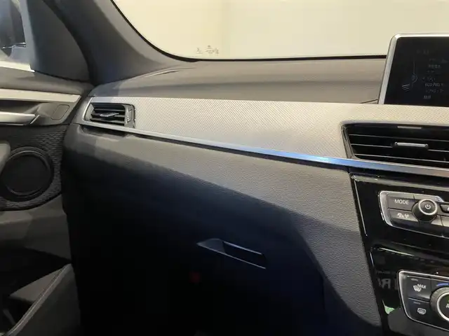 ＢＭＷ Ｘ１ xDrive 18d Mスポーツ 福岡県 2017(平29)年 6.3万km サファイアブラックP 純正ナビ　/Ｂｌｕｅｔｏｏｔｈ　/アンビエントライト　/Ｂカメラ　/レーンキープアシスト　/ドライビングセーフティーセンサー（ＺＥＲＯ　７０２Ｖ）　/オートライト　/スマートキー　/純正１７インチＡＷ