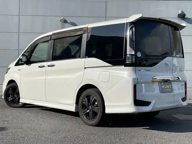 ホンダ ステップワゴン スパーダ ハイブリッドG EX HセンシングBスタイ 千葉県 2019(令1)年 6.8万km プラチナホワイトパール ホンダセンシング/・衝突軽減ブレーキ/レーンキープアシスト/・レーダークルーズコントロール/先行車発進お知らせ/・標識認識/純正9インチナビ(VXM-207VFNi)/・フルセグ/BT/DVD/CD/USB/カープレイ/バックカメラ/ステアリングスイッチ/ETC/両側パワースライドドア/電動追パーキングブレーキ/ハーフレザーシート/シートヒーター(D/N席)/LEDヘッドライト/オートライト/フォグライト/スマートキー/プッシュスタート/純正フロアマット/純正16インチAW