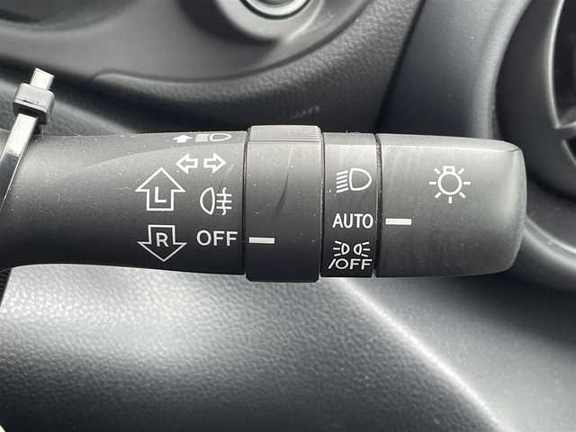 トヨタ ＧＲ８６ RZ 道央・札幌 2021(令3)年 3.4万km クリスタルホワイトパール ワンオーナー/社外オーディオ/ (FM/AM/CD)/ETC/革巻きステアリング/ステアリングスイッチ/クルーズコントロール/ハーフレザーシート/シートヒーター/ (運転席/助手席)/プッシュスタート/スマートキー/スペアキー/純正17インチAW/社外17インチAW付スタッドレスタイヤ積込/オートライト/純正LEDヘッドライト/リアフォグランプ/電動格納ミラー/ミラーヒーター/純正フロアマット/横滑り防止装置/取扱説明書/保証書