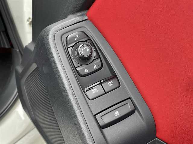 トヨタ ＧＲ８６ RZ 道央・札幌 2021(令3)年 3.4万km クリスタルホワイトパール ワンオーナー/社外オーディオ/ (FM/AM/CD)/ETC/革巻きステアリング/ステアリングスイッチ/クルーズコントロール/ハーフレザーシート/シートヒーター/ (運転席/助手席)/プッシュスタート/スマートキー/スペアキー/純正17インチAW/社外17インチAW付スタッドレスタイヤ積込/オートライト/純正LEDヘッドライト/リアフォグランプ/電動格納ミラー/ミラーヒーター/純正フロアマット/横滑り防止装置/取扱説明書/保証書