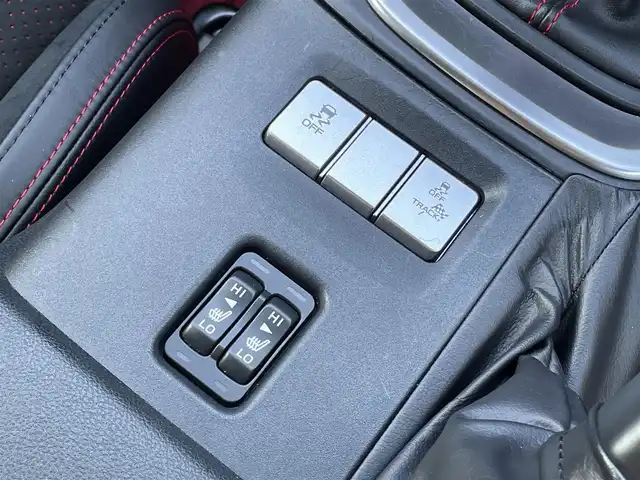 トヨタ ＧＲ８６ RZ 愛知県 2021(令3)年 3.4万km クリスタルホワイトパール ワンオーナー/社外オーディオ/ (FM/AM/CD)/ETC/革巻きステアリング/ステアリングスイッチ/クルーズコントロール/ハーフレザーシート/シートヒーター/ (運転席/助手席)/プッシュスタート/スマートキー/スペアキー/純正17インチAW/社外17インチAW付スタッドレスタイヤ積込/オートライト/純正LEDヘッドライト/リアフォグランプ/電動格納ミラー/ミラーヒーター/純正フロアマット/横滑り防止装置/取扱説明書/保証書