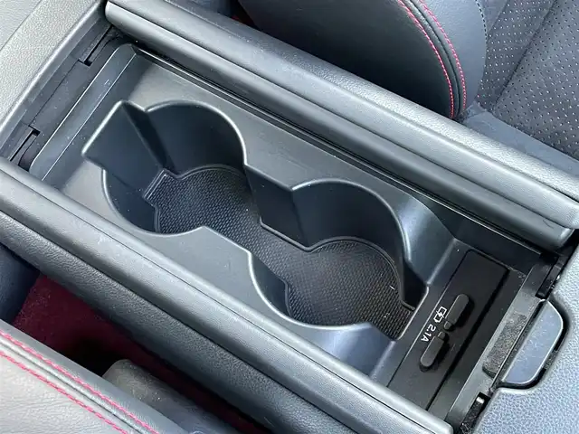 トヨタ ＧＲ８６ RZ 愛知県 2021(令3)年 3.4万km クリスタルホワイトパール ワンオーナー/社外オーディオ/ (FM/AM/CD)/ETC/革巻きステアリング/ステアリングスイッチ/クルーズコントロール/ハーフレザーシート/シートヒーター/ (運転席/助手席)/プッシュスタート/スマートキー/スペアキー/純正17インチAW/社外17インチAW付スタッドレスタイヤ積込/オートライト/純正LEDヘッドライト/リアフォグランプ/電動格納ミラー/ミラーヒーター/純正フロアマット/横滑り防止装置/取扱説明書/保証書