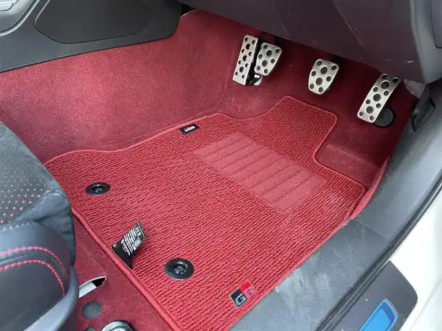 トヨタ ＧＲ８６ RZ 愛知県 2021(令3)年 3.4万km クリスタルホワイトパール ワンオーナー/社外オーディオ/ (FM/AM/CD)/ETC/革巻きステアリング/ステアリングスイッチ/クルーズコントロール/ハーフレザーシート/シートヒーター/ (運転席/助手席)/プッシュスタート/スマートキー/スペアキー/純正17インチAW/社外17インチAW付スタッドレスタイヤ積込/オートライト/純正LEDヘッドライト/リアフォグランプ/電動格納ミラー/ミラーヒーター/純正フロアマット/横滑り防止装置/取扱説明書/保証書